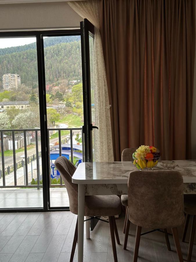 Vitali Apartment Borjomi Ngoại thất bức ảnh