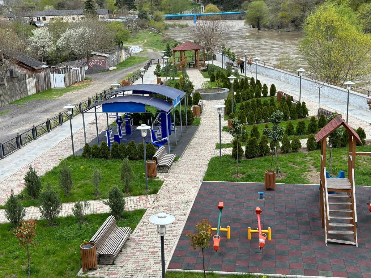 Vitali Apartment Borjomi Ngoại thất bức ảnh